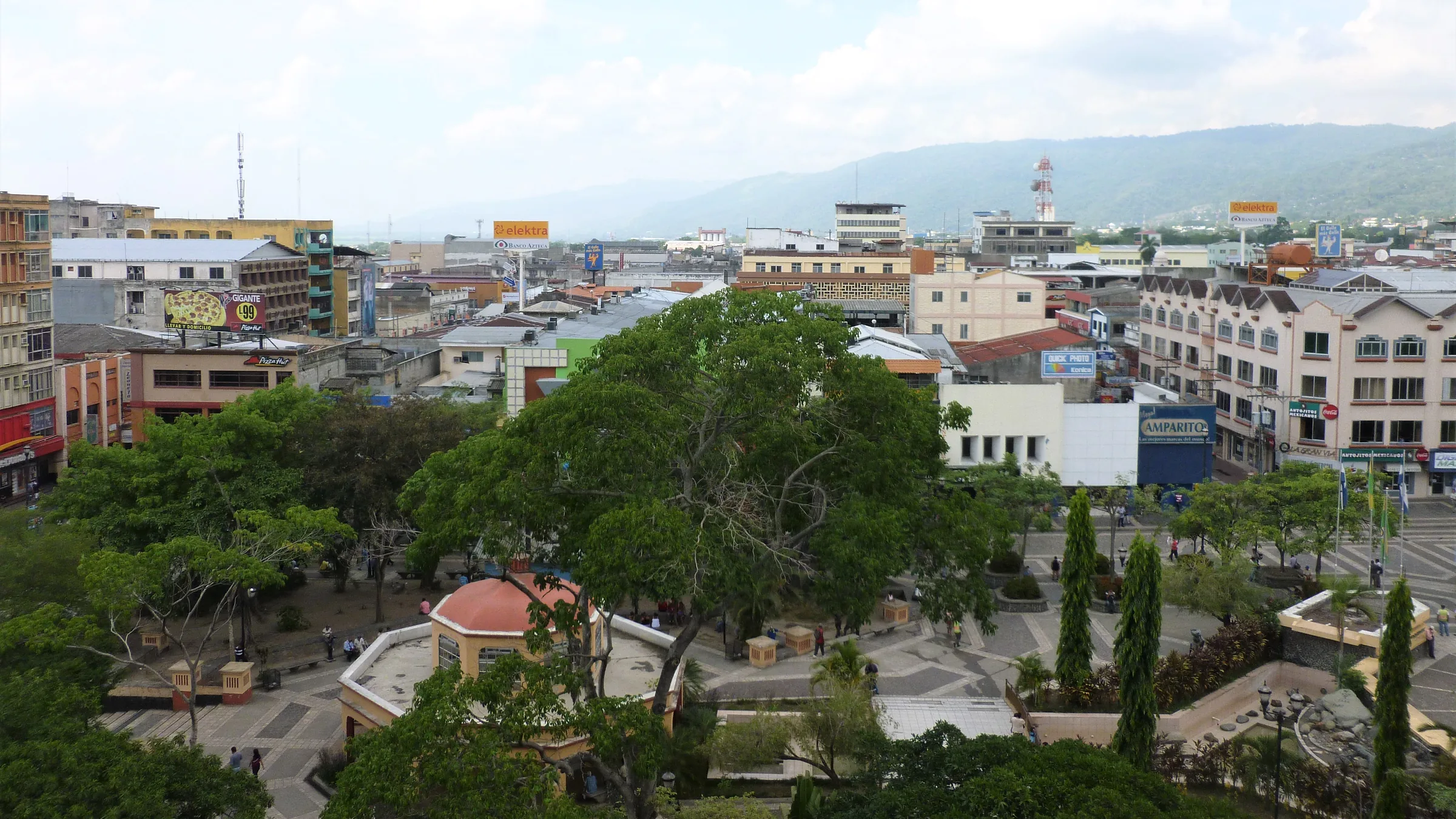 Tree-lined square in central San Pedro Sula.