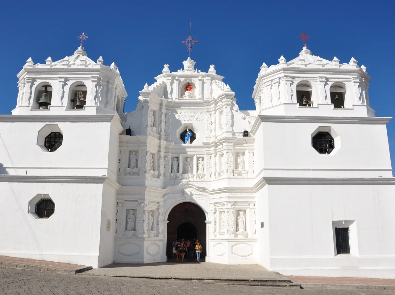 White facade of the Immaculate Conception parish church in Ciudad Vieja.
