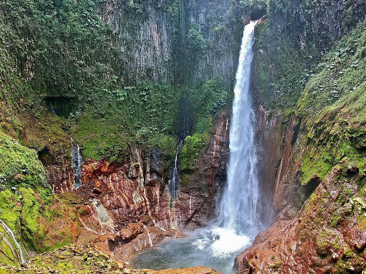 Catarata del Toro waterfall