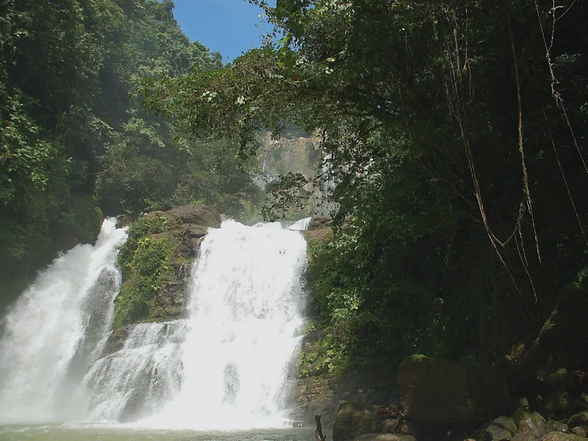 Nauyaca Waterfalls