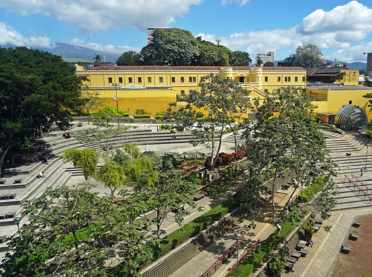 Steps and gardens of Plaza de la Democracia outside the National Museum.