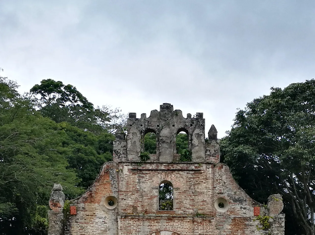 Ujarrás church ruins